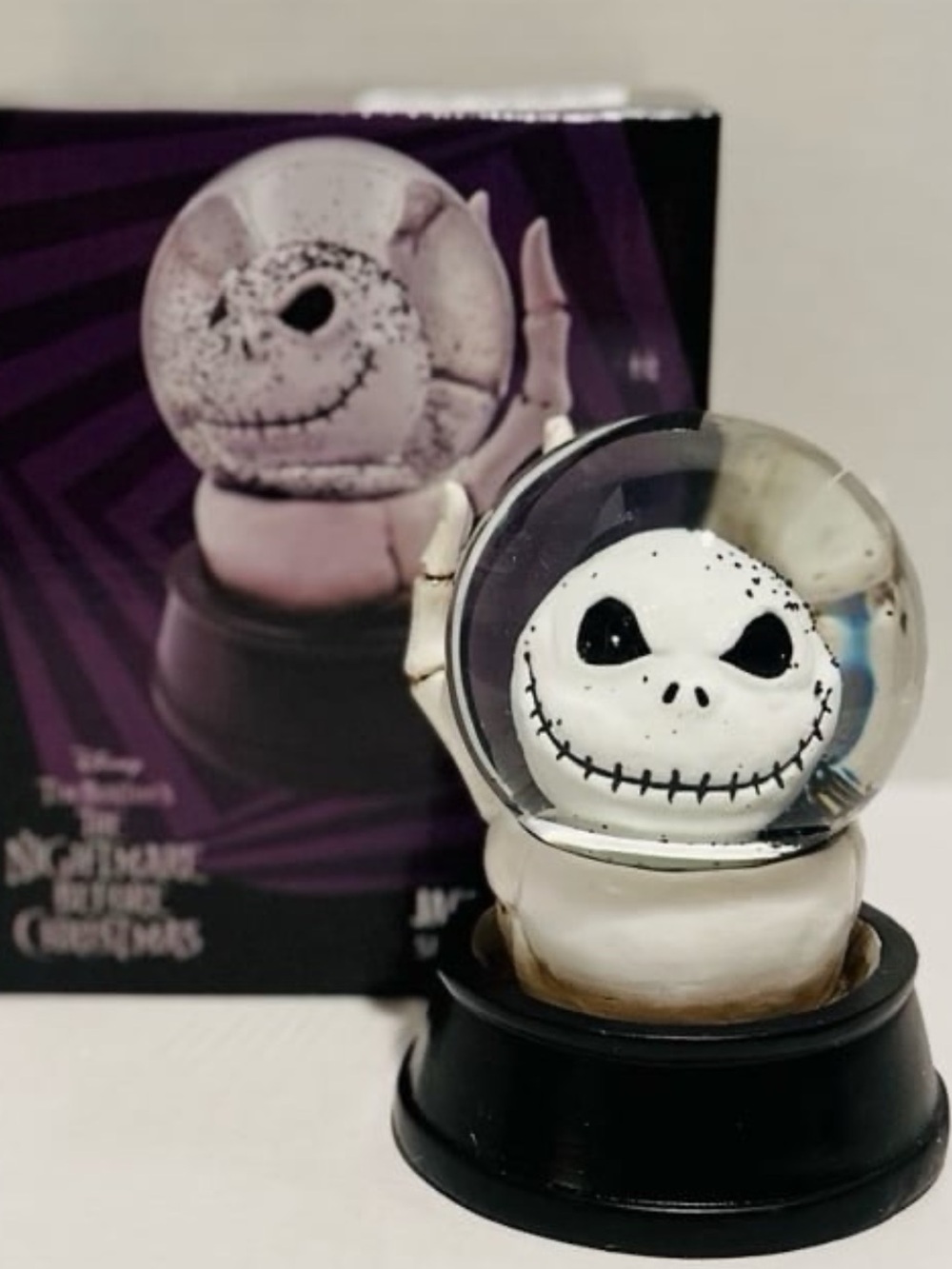 Disney NIB The Nightmare Before Jack Skellington Hand Snow Globe